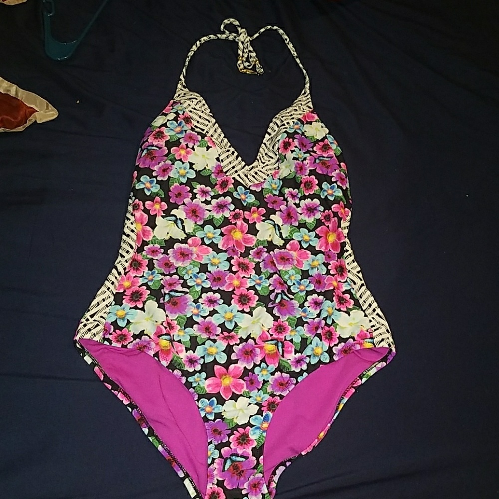 swimsuit jessica simpson
